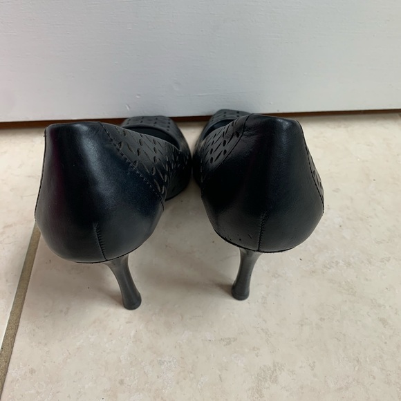 Arturo Chiang black patterned heels worn once - Picture 4 of 7